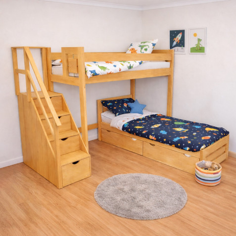 Rohová palanda ZUZKA se schůdky z masivu